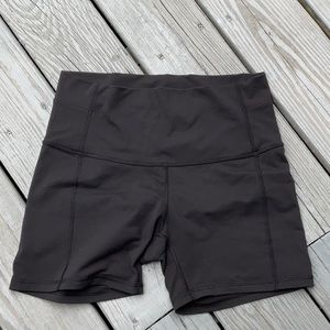 Lululemon size 10 black short